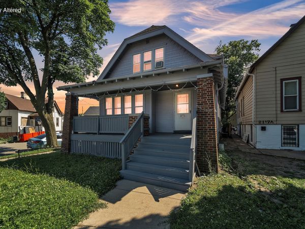 2111 W Burnham St, Unit 2111A, Milwaukee, WI 53204