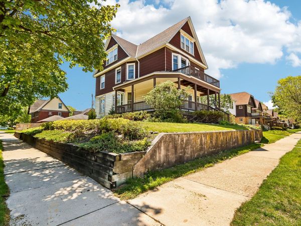 4905 W Wells St, Unit A, Milwaukee, WI 53208