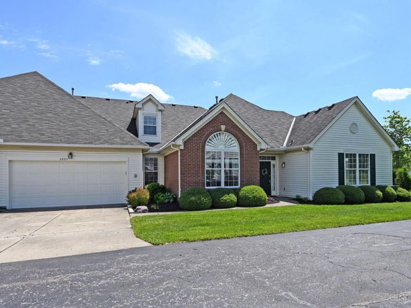 3895 Sandtrap Circle, Mason, OH 45040 Photo 2