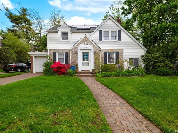 171 Park Boulevard , Malverne, NY 11565