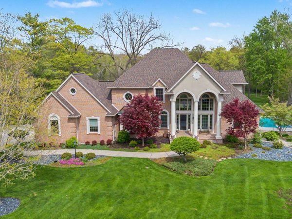 51234 Stratford Drive, Elkhart, IN 46514