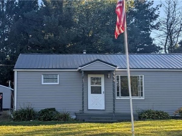 495 W Texas Avenue , Sebring, OH 44672