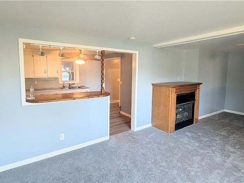 495 W Texas Avenue , Sebring, OH 44672 Photo 3