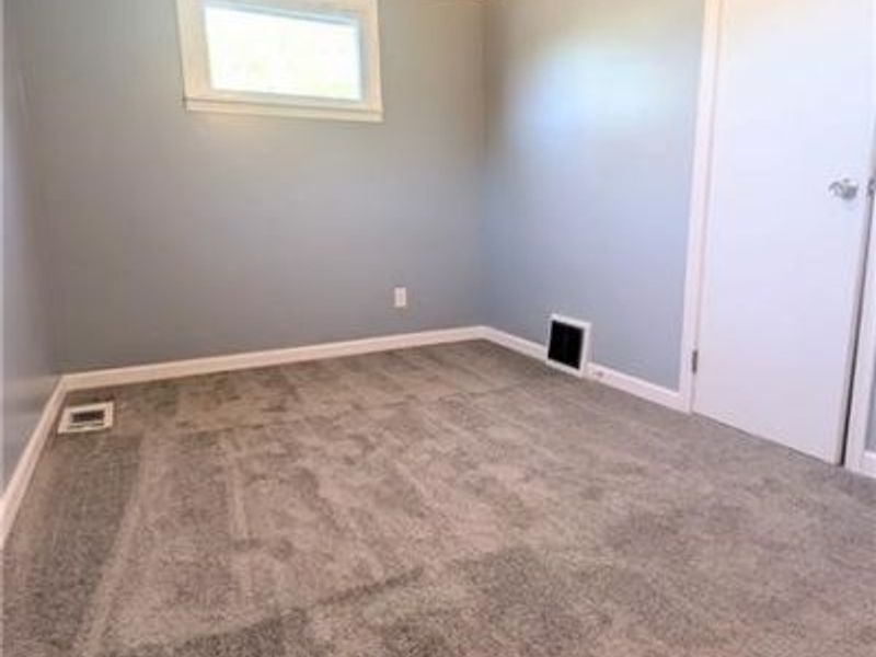 495 W Texas Avenue , Sebring, OH 44672 Photo 7