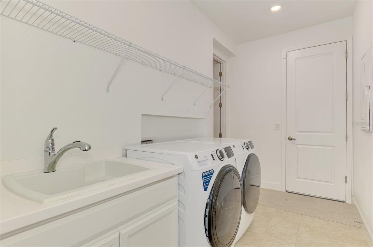 10192 Milky Way Circle, Sarasota, FL 34241 Photo