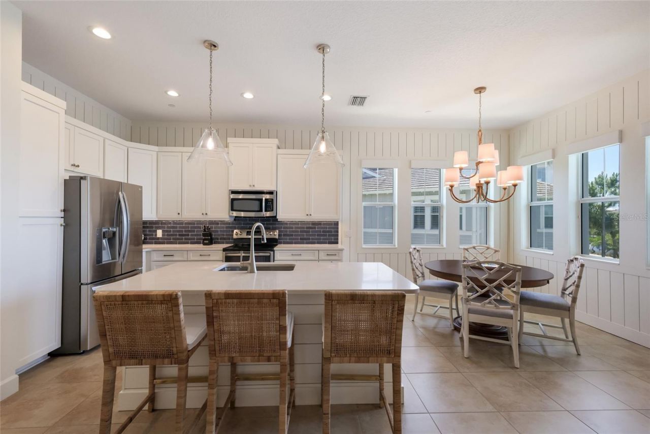258 Sapphire Lake Drive , Unit 202, Bradenton, FL 34209 Photo