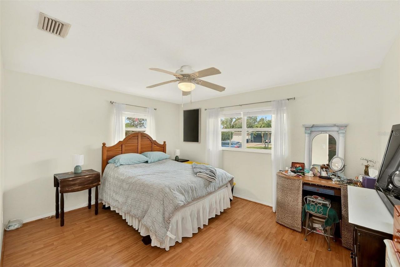 3255 57th Street N, Saint Petersburg, FL 33710 Photo