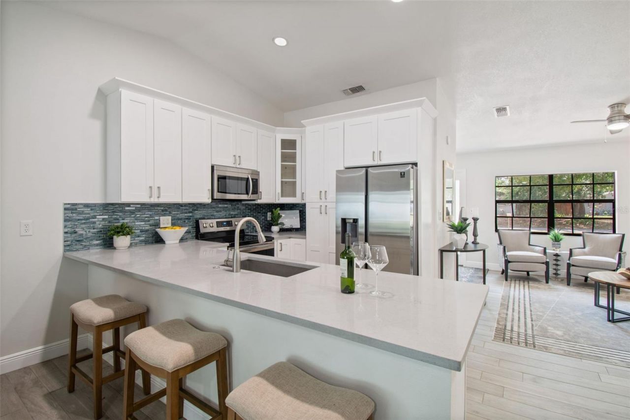4201 W Wyoming Avenue, Tampa, FL 33616 Photo