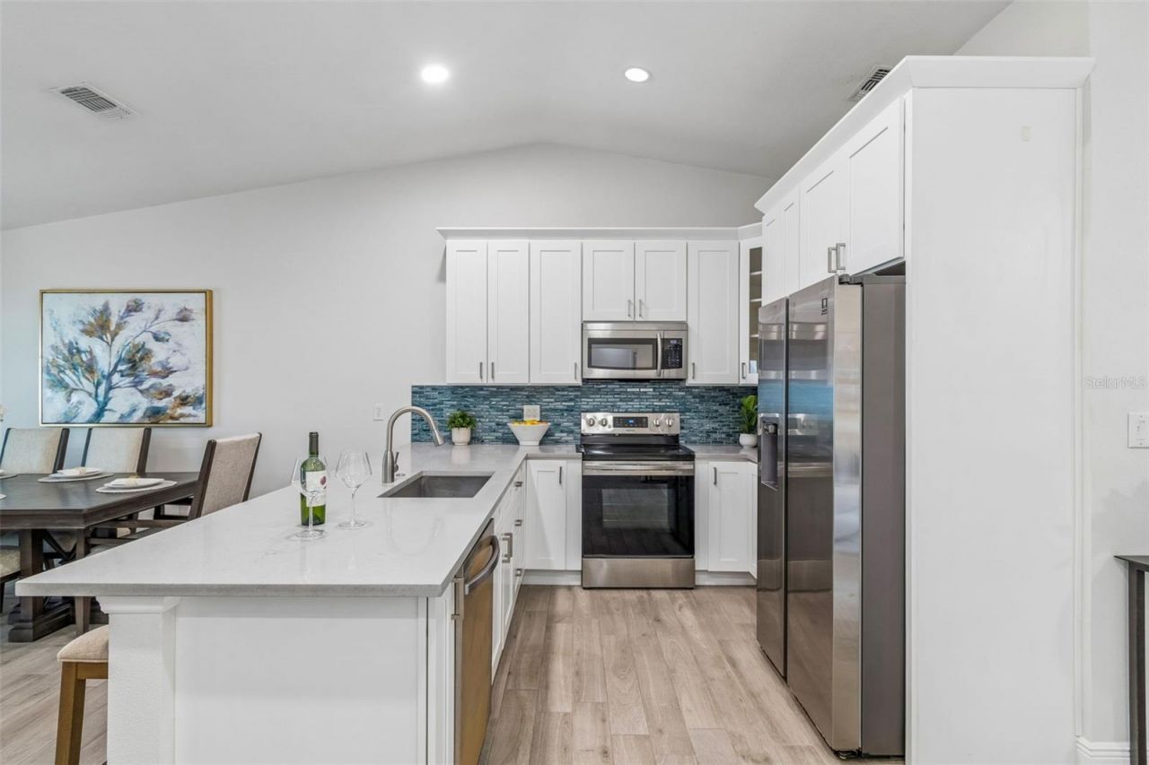 4201 W Wyoming Avenue, Tampa, FL 33616 Photo