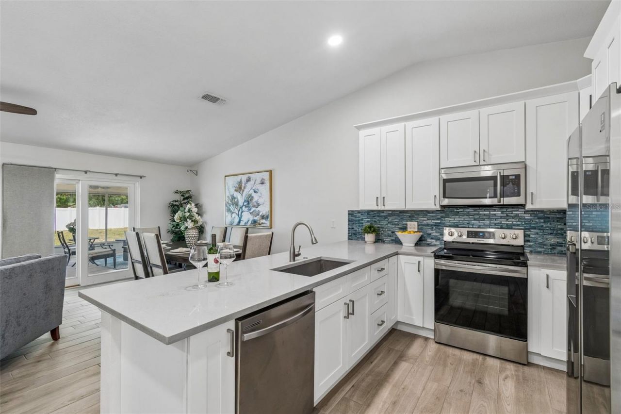 4201 W Wyoming Avenue, Tampa, FL 33616 Photo