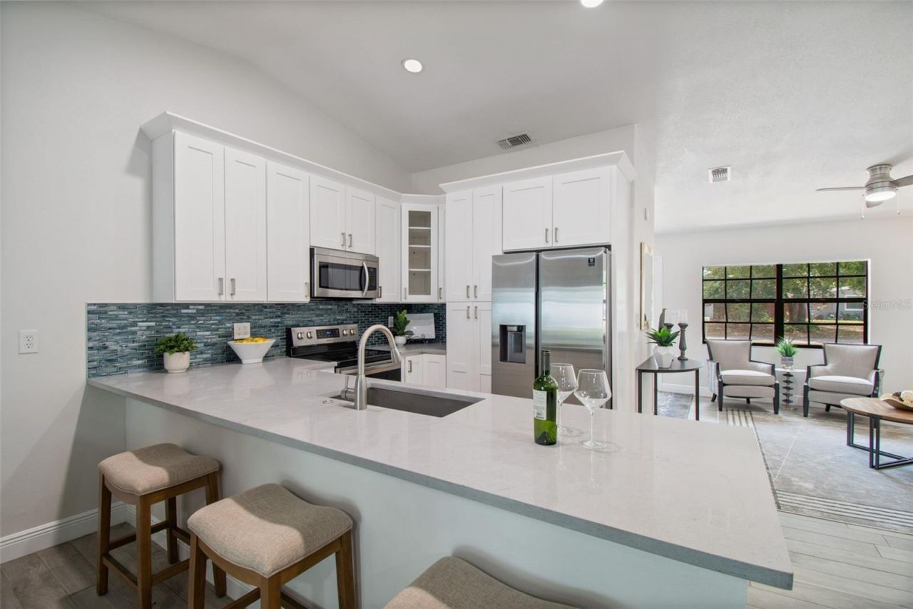 4201 W Wyoming Avenue, Tampa, FL 33616 Photo