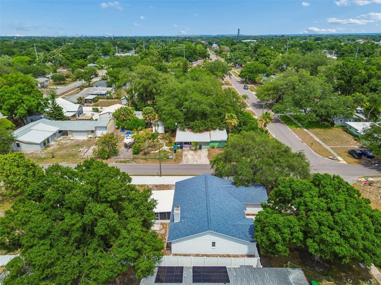 4201 W Wyoming Avenue, Tampa, FL 33616 Photo