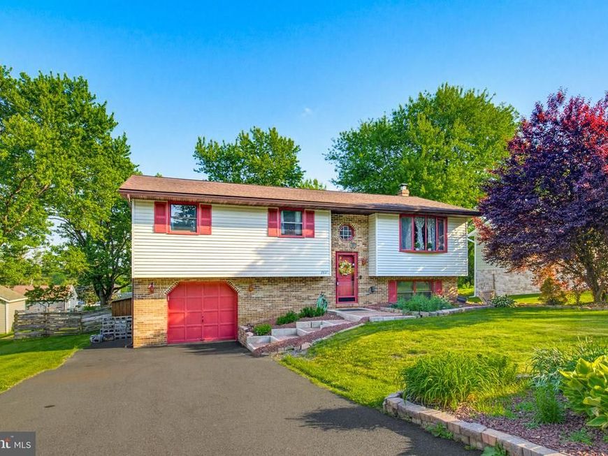 2637 Hemlock Drive, Columbia, PA 17512 Main Photo