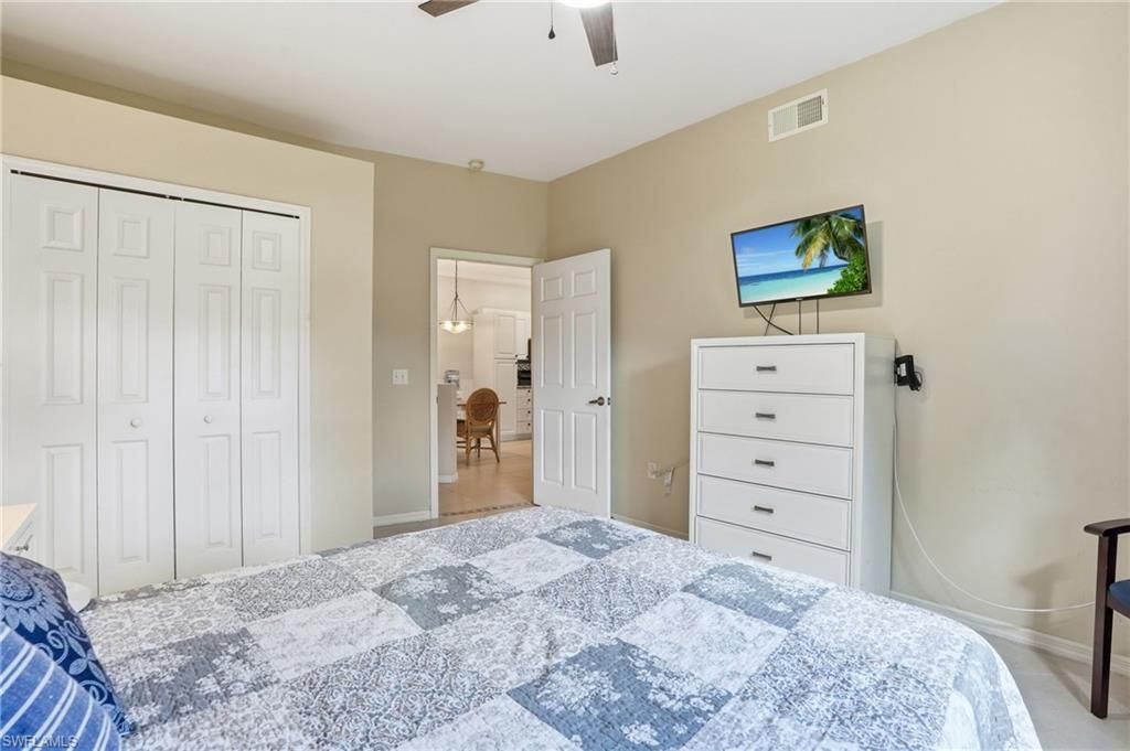 340 Robin Hood Cir, Unit 102, Naples, FL 34104 Photo