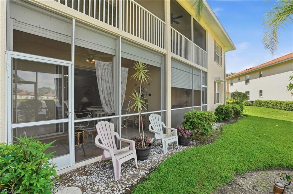 340 Robin Hood Cir, Unit 102, Naples, FL 34104 Photo