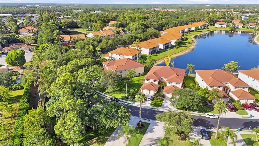 340 Robin Hood Cir, Unit 102, Naples, FL 34104 Photo