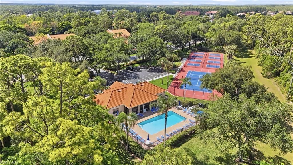340 Robin Hood Cir, Unit 102, Naples, FL 34104 Photo