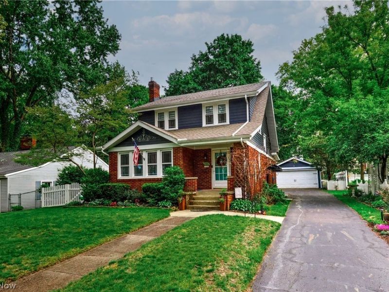 546 Letchworth Drive, Akron, OH 44303 Photo 2