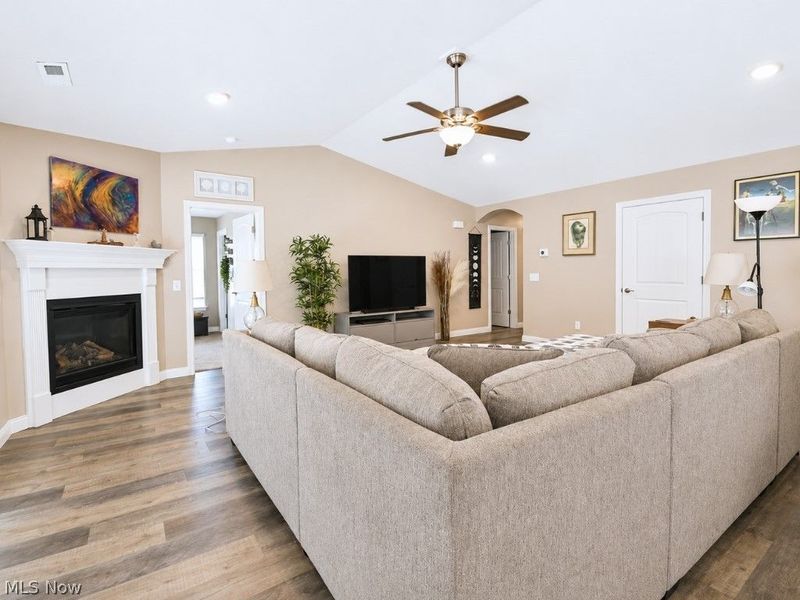 338 Nautical Way, Fairport Harbor, OH 44077 Photo 11