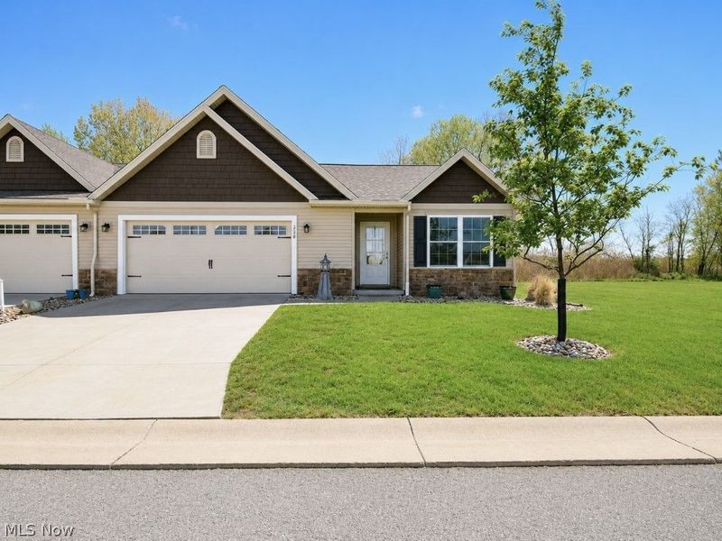 338 Nautical Way, Fairport Harbor, OH 44077 Photo 2