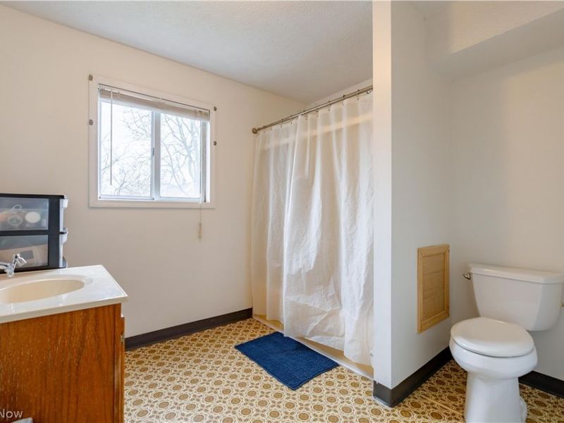 105 Westwood Avenue, Akron, OH 44302 Photo 17