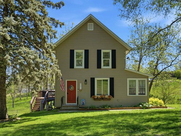 304 N Franklin Street, Andrew, IA 52030