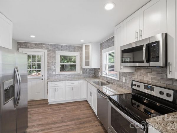 4239 Dinglewood Avenue , Charlotte, NC 28205