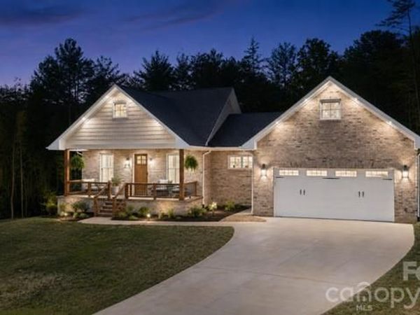 2026 Robert Drive, Morganton, NC 28655