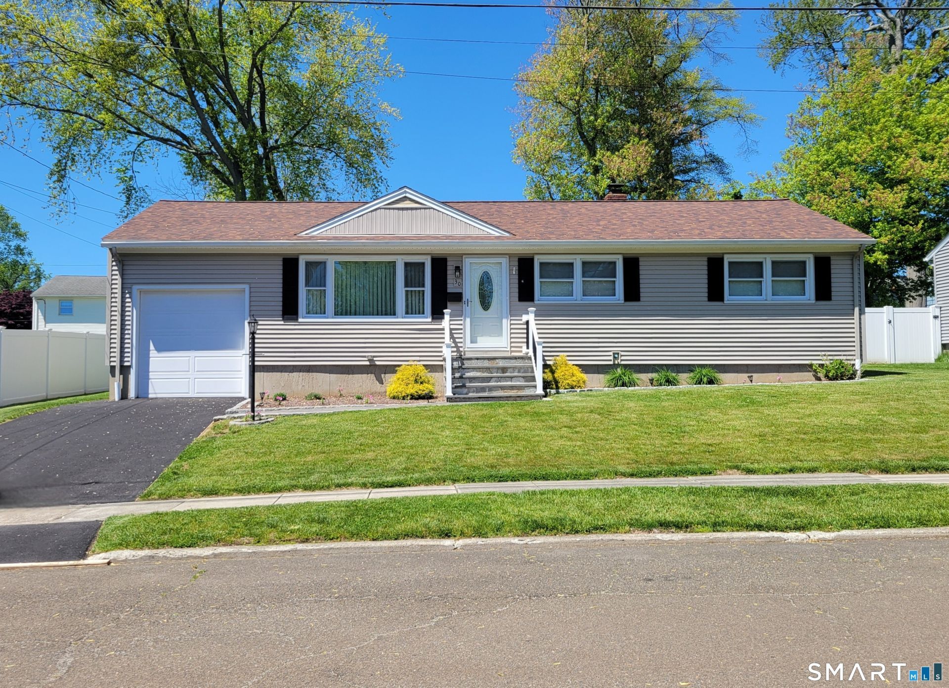 30 Springdale, Stratford, CT 06614 Main Photo