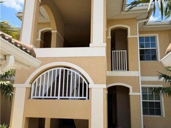 1051 Winding Pines CIR , Unit 105, CAPE CORAL, FL 33909