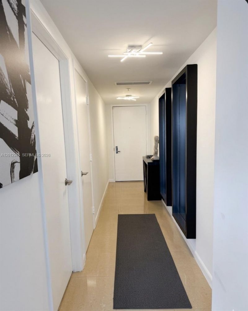 41 SE 5th St , Unit 2011, Miami, FL 33131 Photo