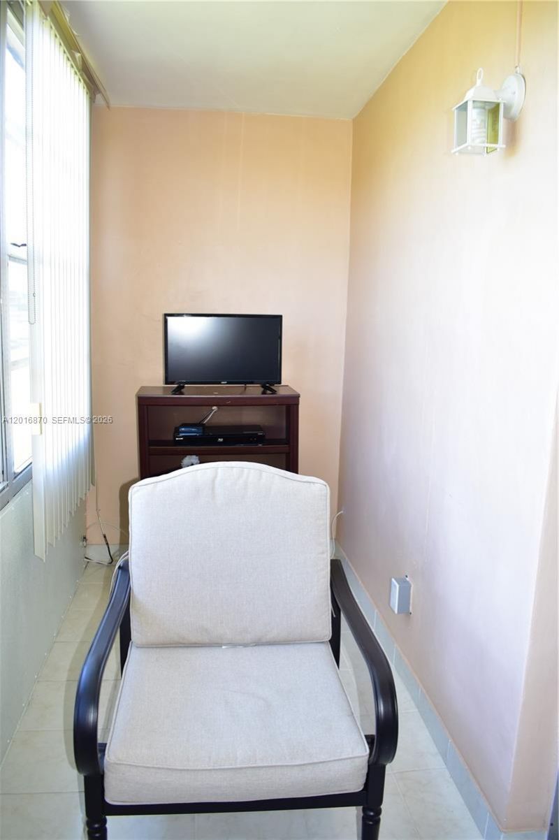 8851 Sunrise Lakes Blvd, Unit 207, Sunrise, FL 33322 Photo