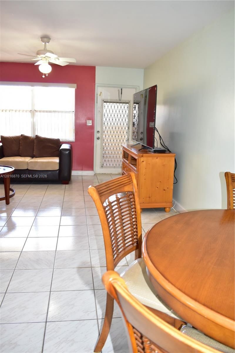 8851 Sunrise Lakes Blvd, Unit 207, Sunrise, FL 33322 Photo