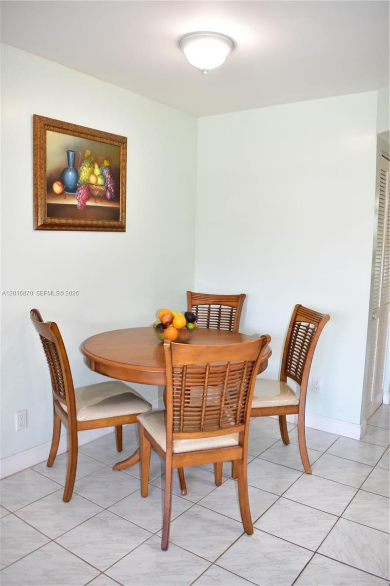 8851 Sunrise Lakes Blvd, Unit 207, Sunrise, FL 33322 Photo