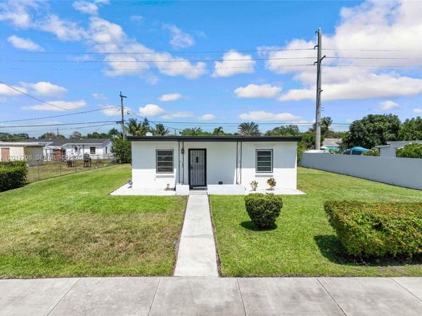 15815 NW 19th Ave , Miami Gardens, FL 33054