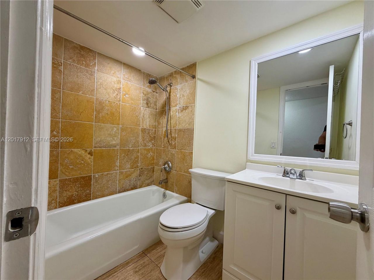 9429 SW 76th St , Unit W25, Miami, FL 33173 Photo