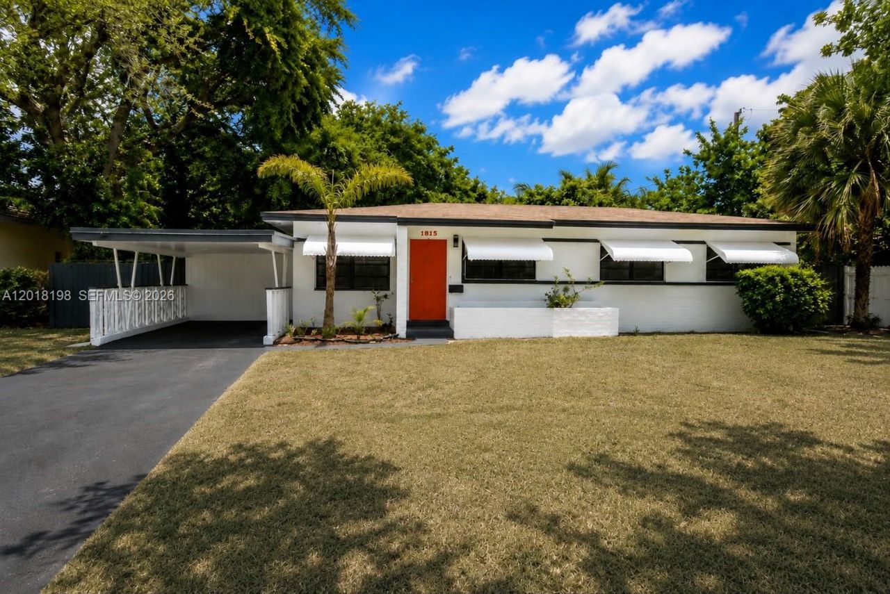 1815 NE 154 St, North Miami Beach, FL 33162 Photo