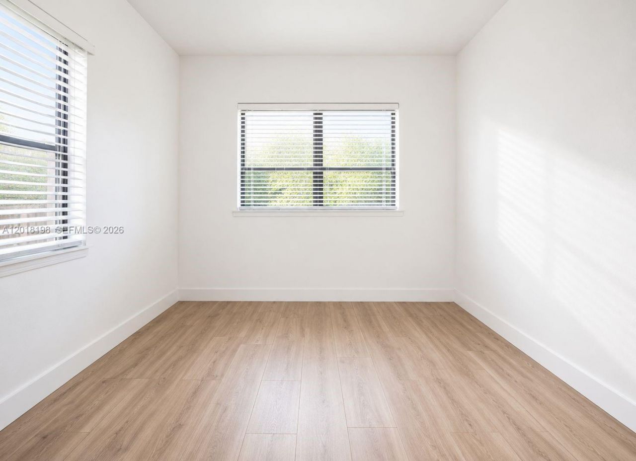 1815 NE 154 St, North Miami Beach, FL 33162 Photo