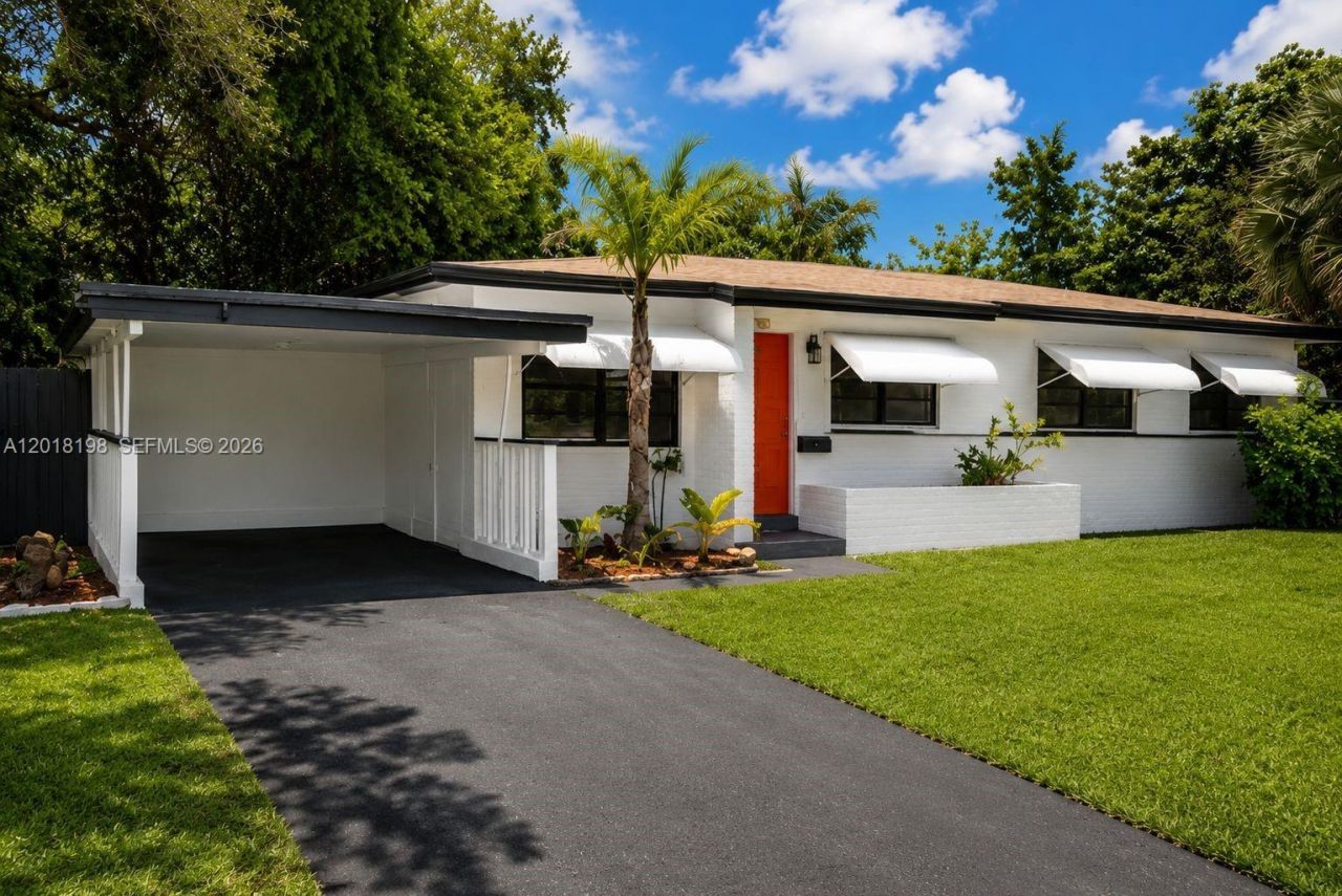 1815 NE 154 St, North Miami Beach, FL 33162 Photo