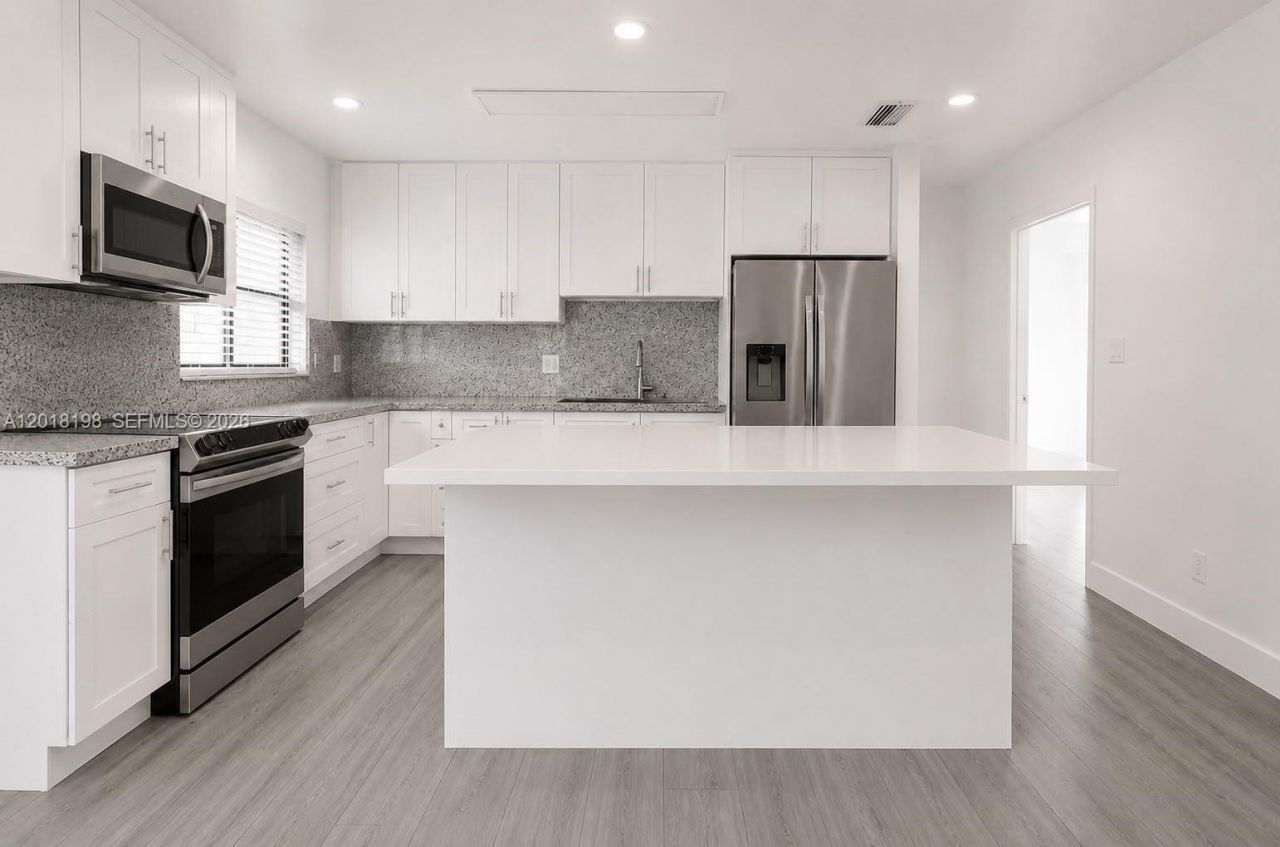1815 NE 154 St, North Miami Beach, FL 33162 Photo