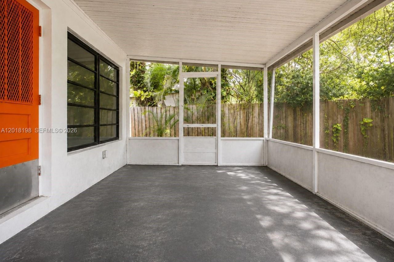 1815 NE 154 St, North Miami Beach, FL 33162 Photo