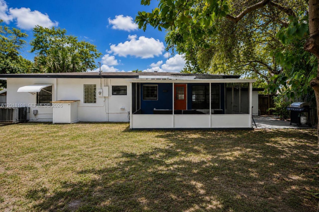 1815 NE 154 St, North Miami Beach, FL 33162 Photo