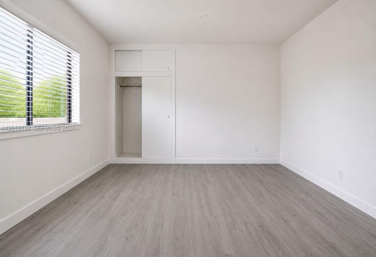1815 NE 154 St, North Miami Beach, FL 33162 Photo