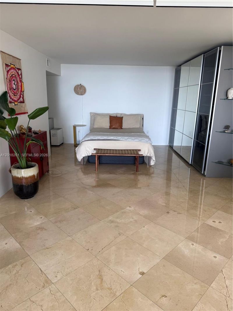 5750 Collins Ave , Unit 9K, Miami Beach, FL 33140 Photo