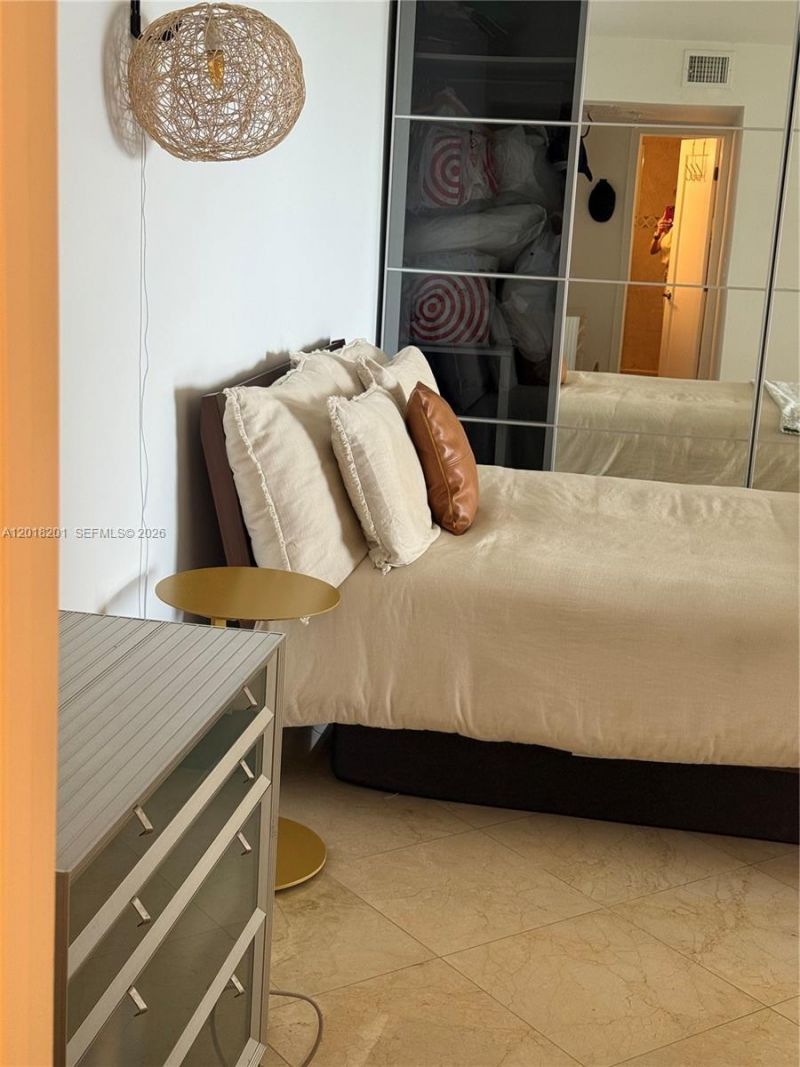 5750 Collins Ave , Unit 9K, Miami Beach, FL 33140 Photo