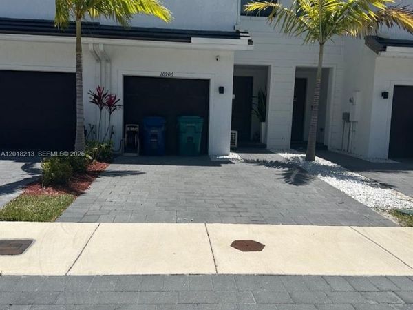 10906 SW 232nd Ter , Homestead, FL 33032