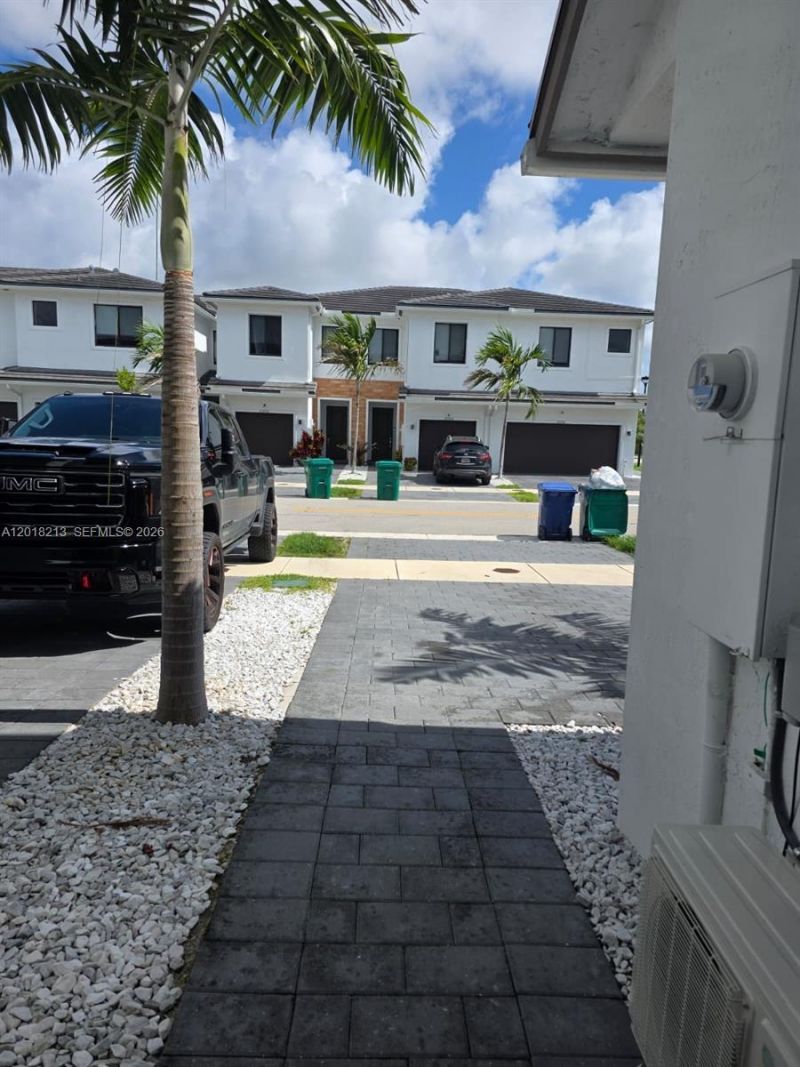 10906 SW 232nd Ter, Homestead, FL 33032 Photo