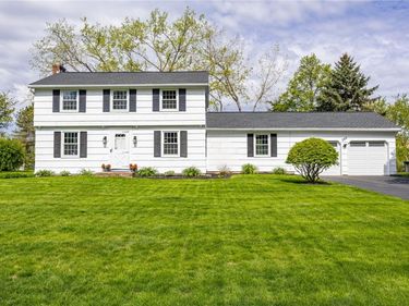 260 Viennawood Drive, Rochester, NY 14618