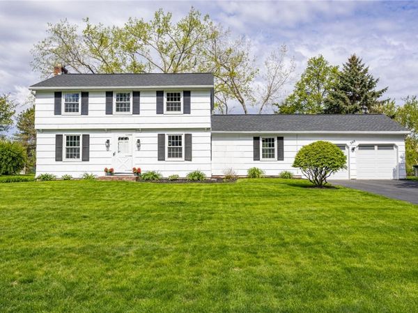 260 Viennawood Drive , Rochester, NY 14618