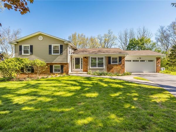 12 Mountain Rise, Fairport, NY 14450